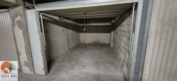 Offres de location Parking Les Angles 30133