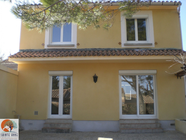 Offres de location Maison Saint-Saturnin-lès-Avignon 84450
