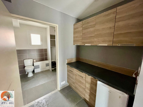 Vente Immobilier Professionnel Local commercial Vedène 84270
